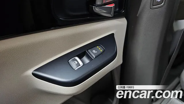 Kia Carnival — фото 29