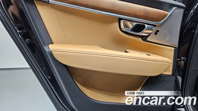 Volvo S90 — фото 25