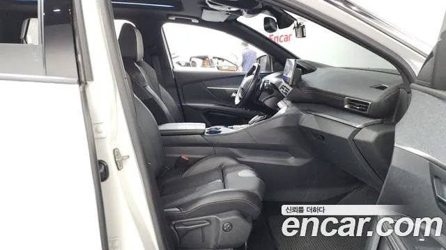 Peugeot 5008 — фото 13