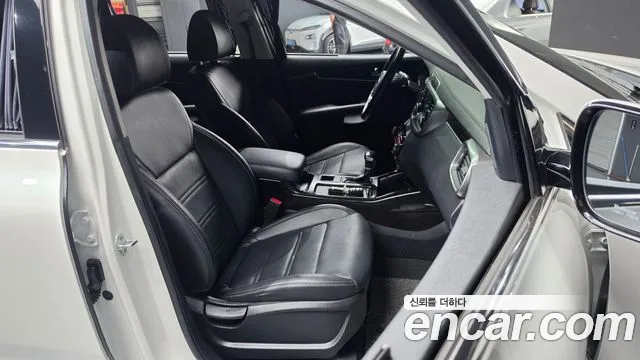 Kia Sorento — фото 11