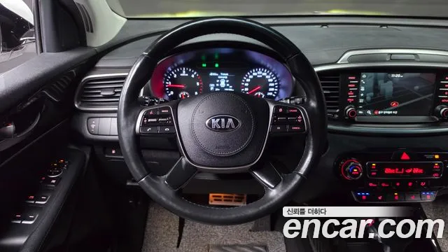 Kia Sorento — фото 13