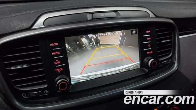 Kia Sorento — фото 16