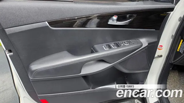 Kia Sorento — фото 24