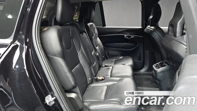 Volvo XC90 — фото 12