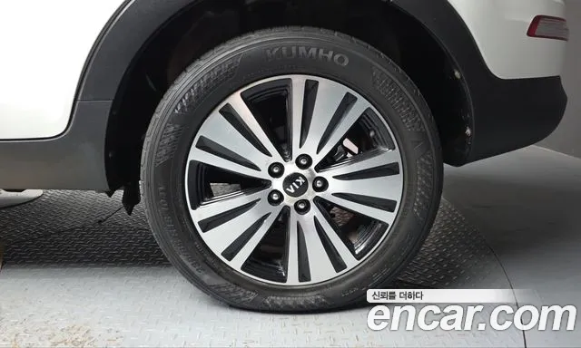 Kia Sportage — фото 21