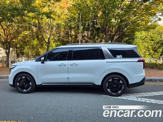 Kia Carnival — фото 20