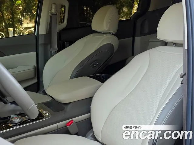 Kia Carnival — фото 10