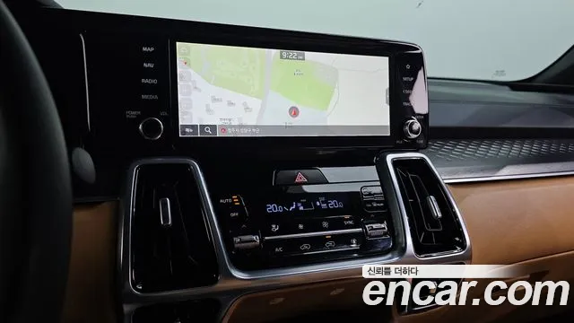 Kia Sorento — фото 15