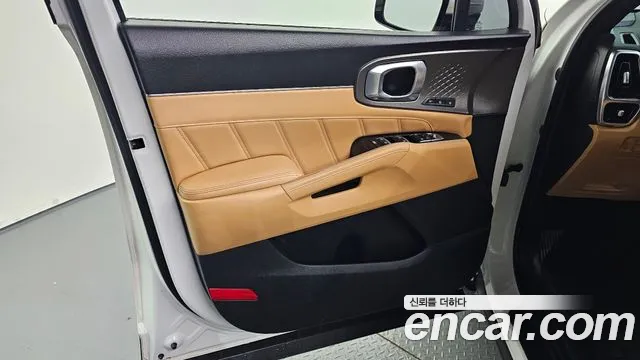 Kia Sorento — фото 24