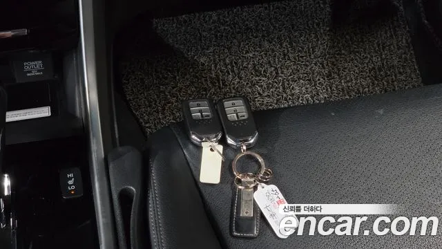 Honda Accord — фото 11