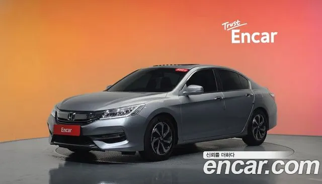 Honda Accord — фото 20