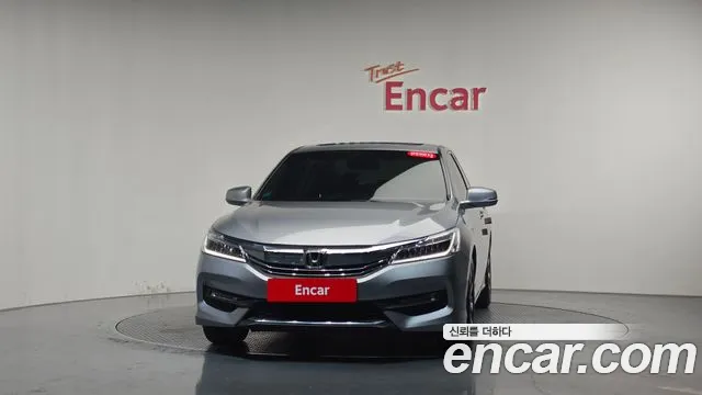 Honda Accord — фото 2