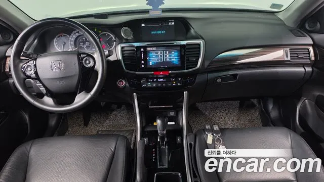Honda Accord — фото 6