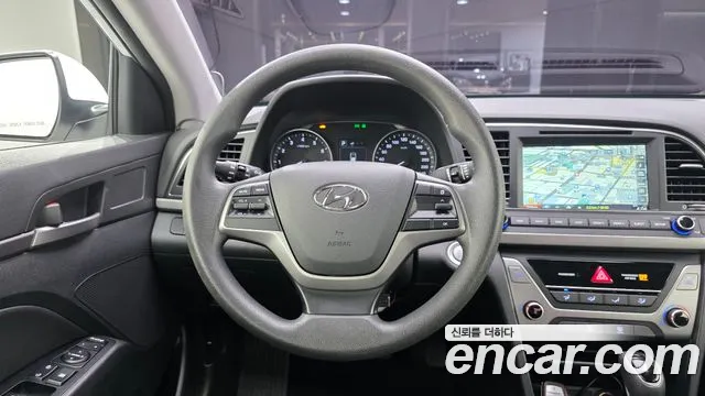 Hyundai Avante — фото 14