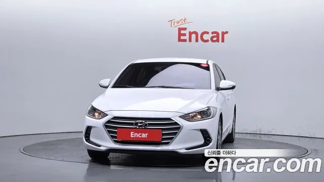 Hyundai Avante — фото 3