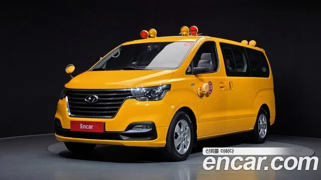 Hyundai Starex — фото 1