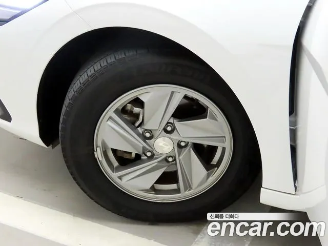 Hyundai Avante — фото 19