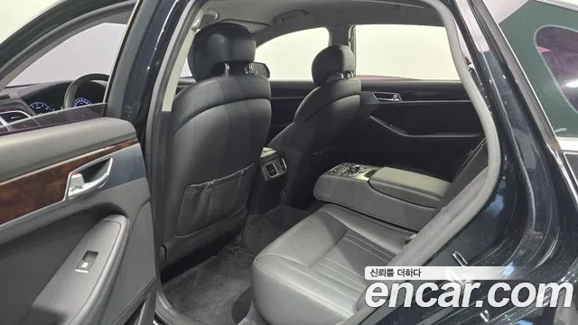 Hyundai Genesis — фото 11