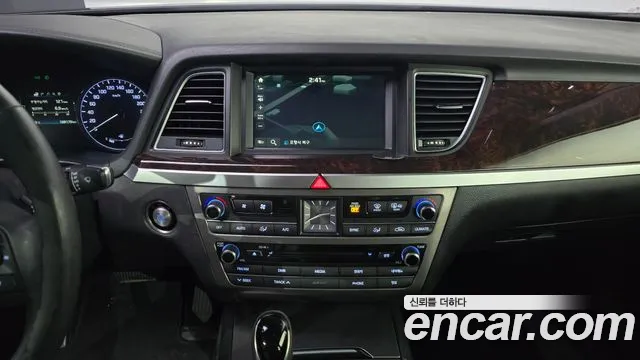 Hyundai Genesis — фото 13