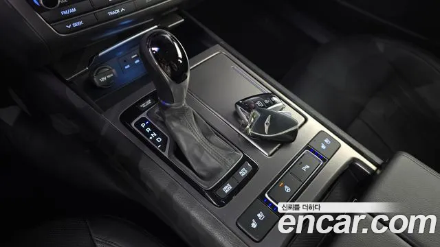 Hyundai Genesis — фото 9