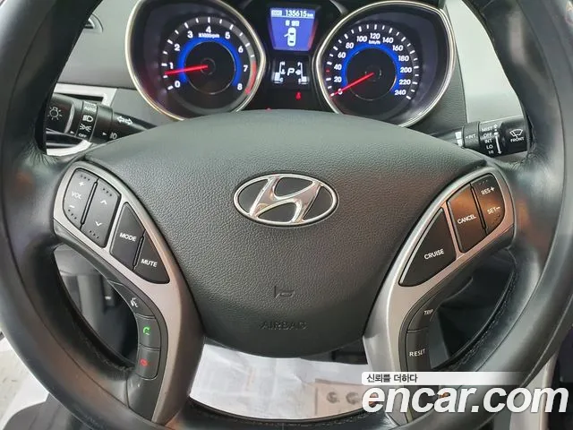 Hyundai Avante — фото 15