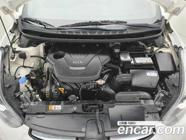 Hyundai Avante — фото 6