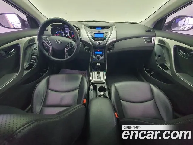 Hyundai Avante — фото 7