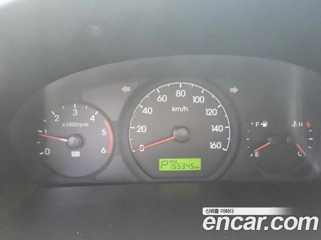 Hyundai Starex — фото 16