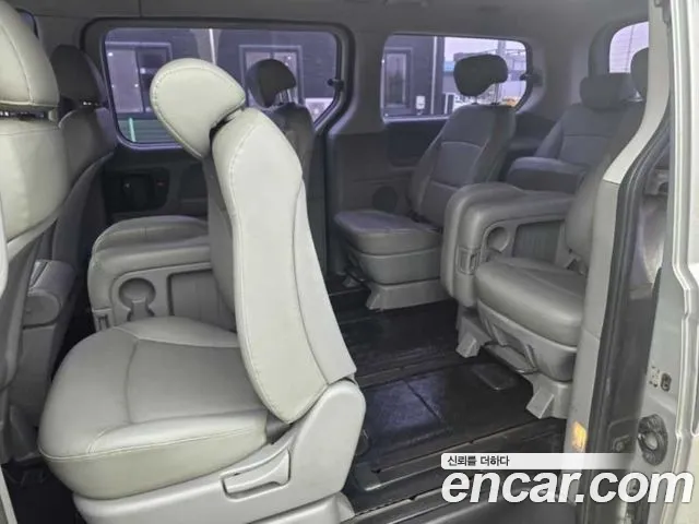 Hyundai Starex — фото 10