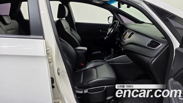 Kia Carens — фото 11