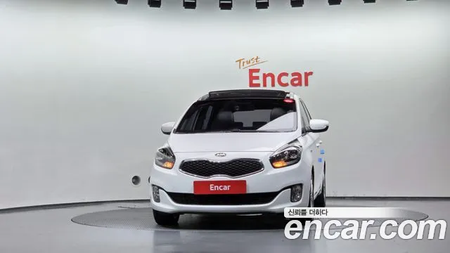Kia Carens — фото 3