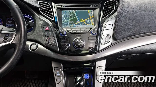 Hyundai i40 — фото 14