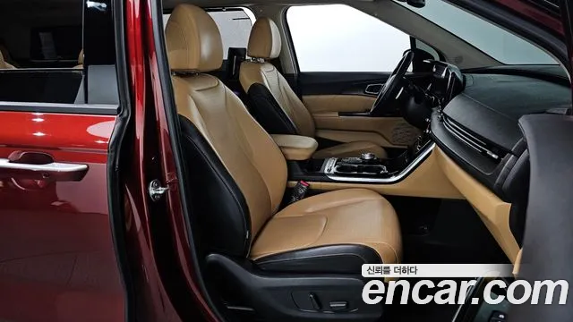 Kia Carnival — фото 11
