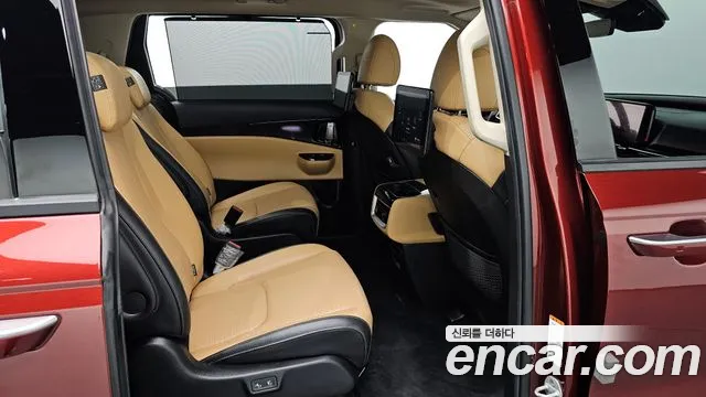 Kia Carnival — фото 12