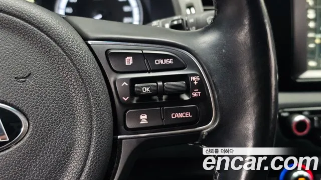 Kia Niro — фото 14