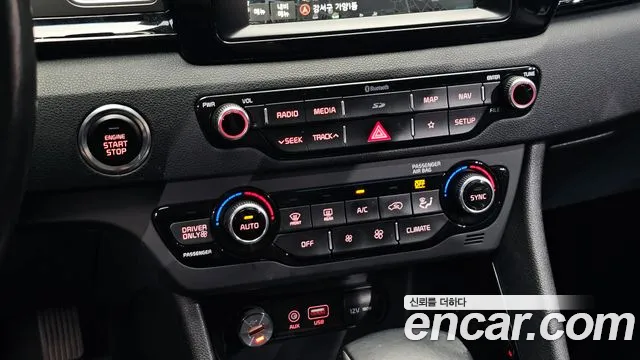 Kia Niro — фото 27