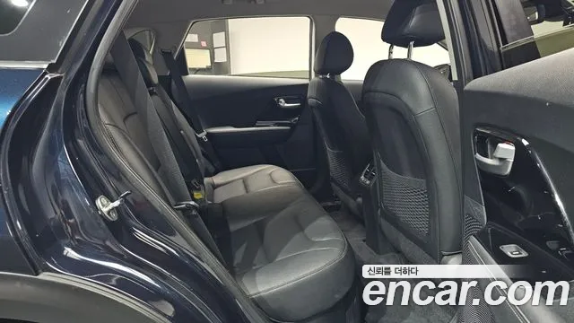 Kia Niro — фото 10