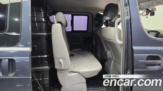 Hyundai Starex — фото 12