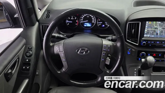 Hyundai Starex — фото 13