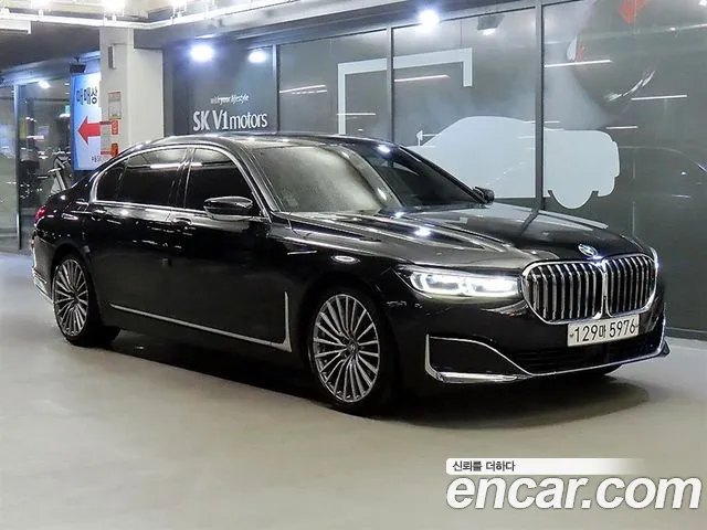 BMW 7-Series — фото 1