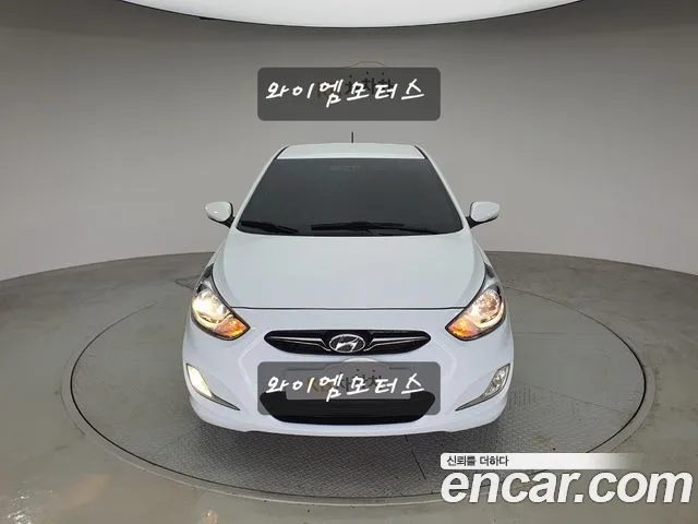 Hyundai Accent — фото 3