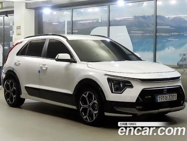 Kia Niro — фото 1