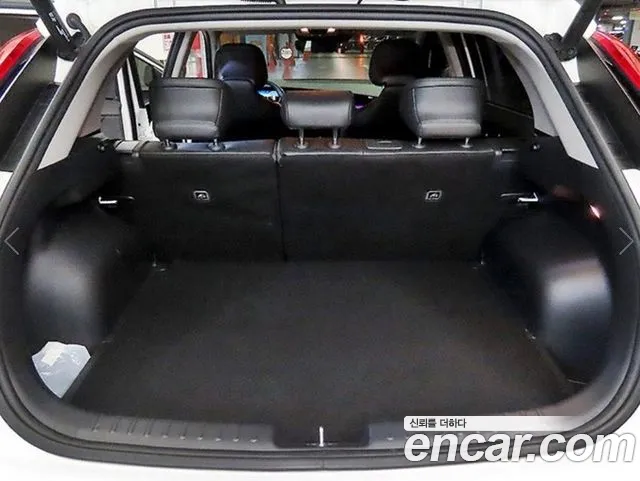 Kia Niro — фото 17