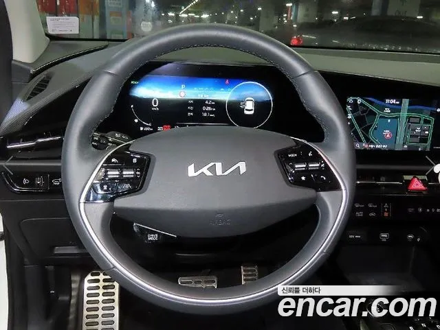 Kia Niro — фото 8