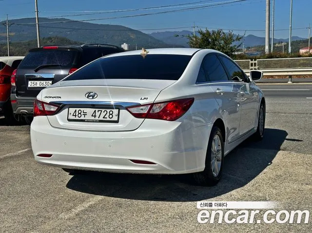 Hyundai Sonata — фото 4