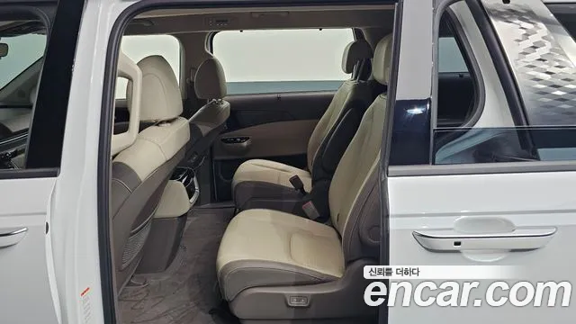 Kia Carnival — фото 11