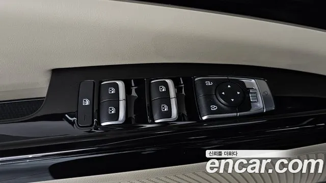 Kia Carnival — фото 12