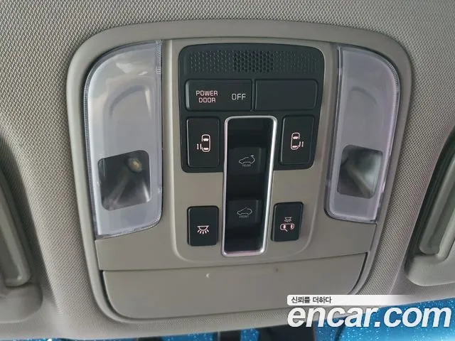 Kia Carnival — фото 17