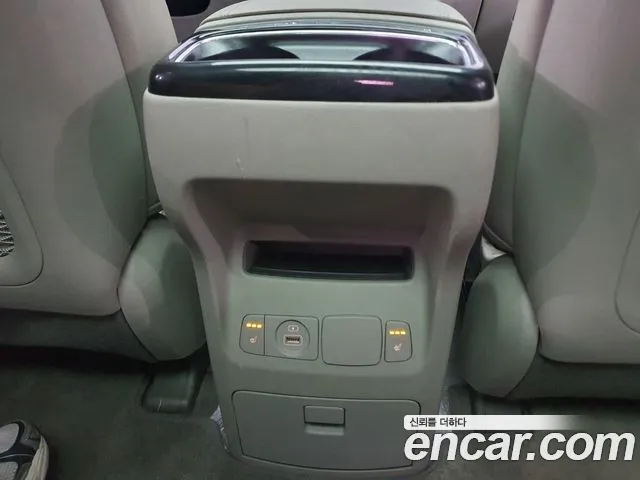 Kia Carnival — фото 20
