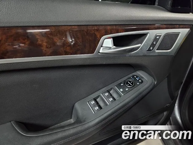 Hyundai Genesis — фото 12